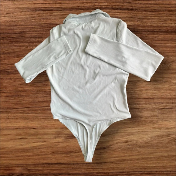 House of Harlow Sage Green Collared Long Sleeve Ribbed Bodysuit NWT Size M - Picture 2 of 7